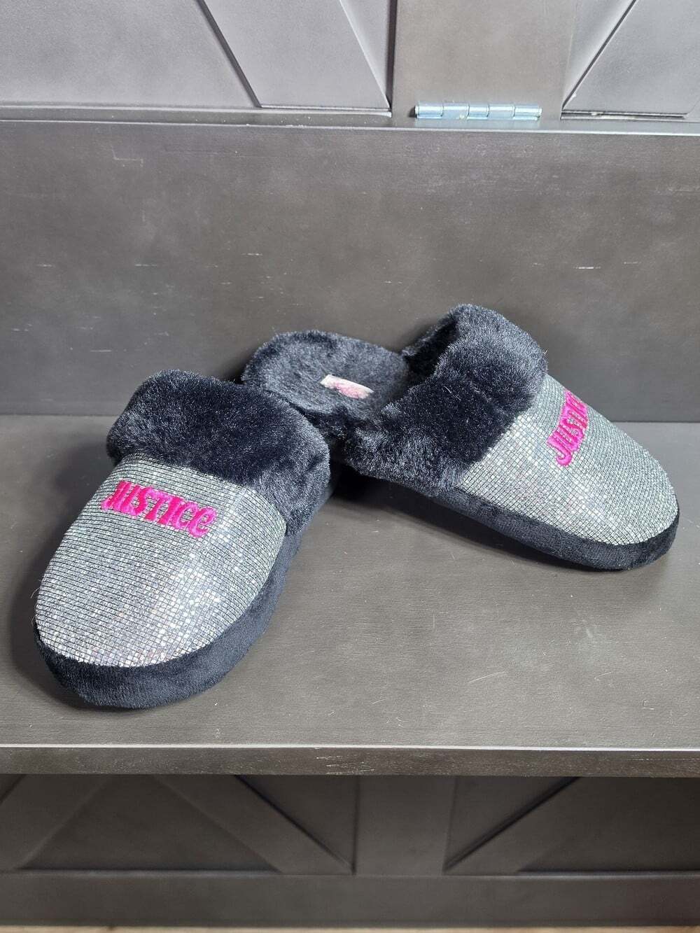 Justice Girls 2-3 Sparkle Faux-Fur Slippers - Black/silver with Pink Logo